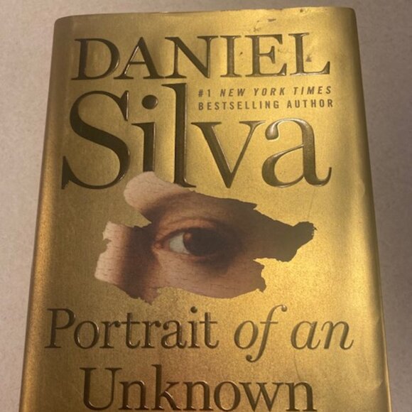 Portrait of an Unknown Woman hardback by Daniel Silva In Search for Art Forger - Picture 2 of 3